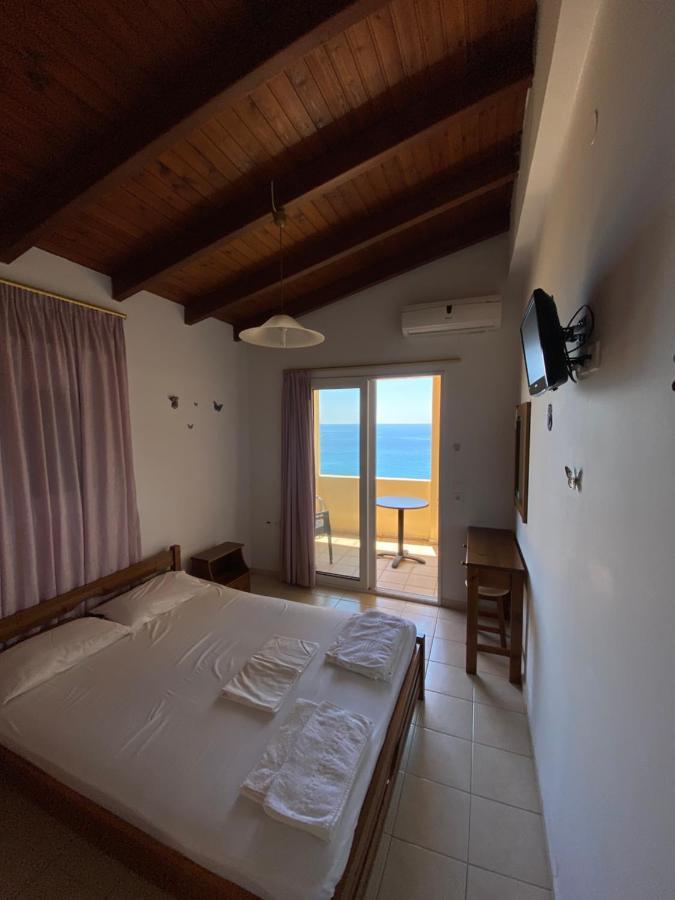 Eolia Beachfront Studios 플라키아스 외부 사진